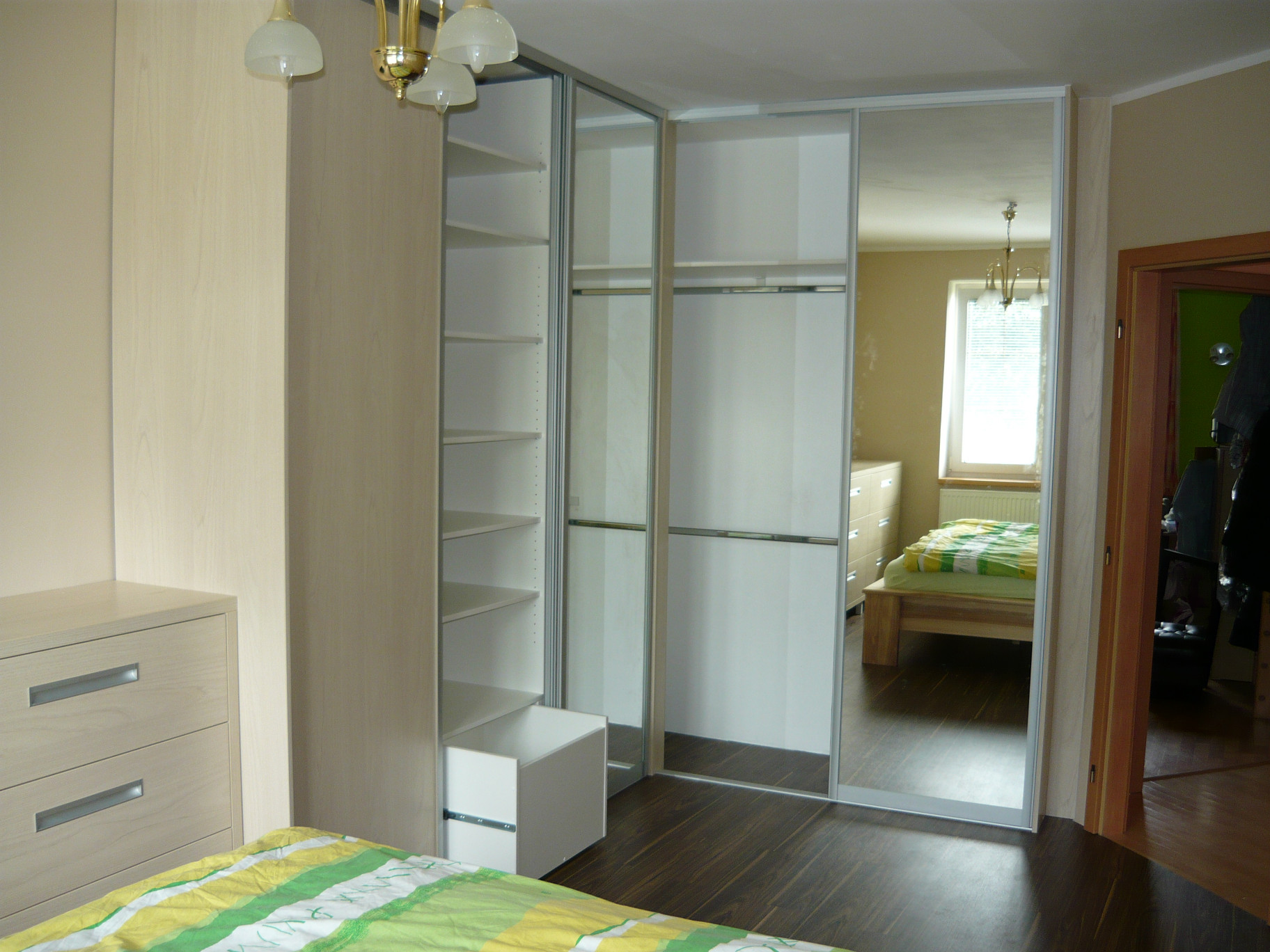 Vestavné skříně - realizace 6