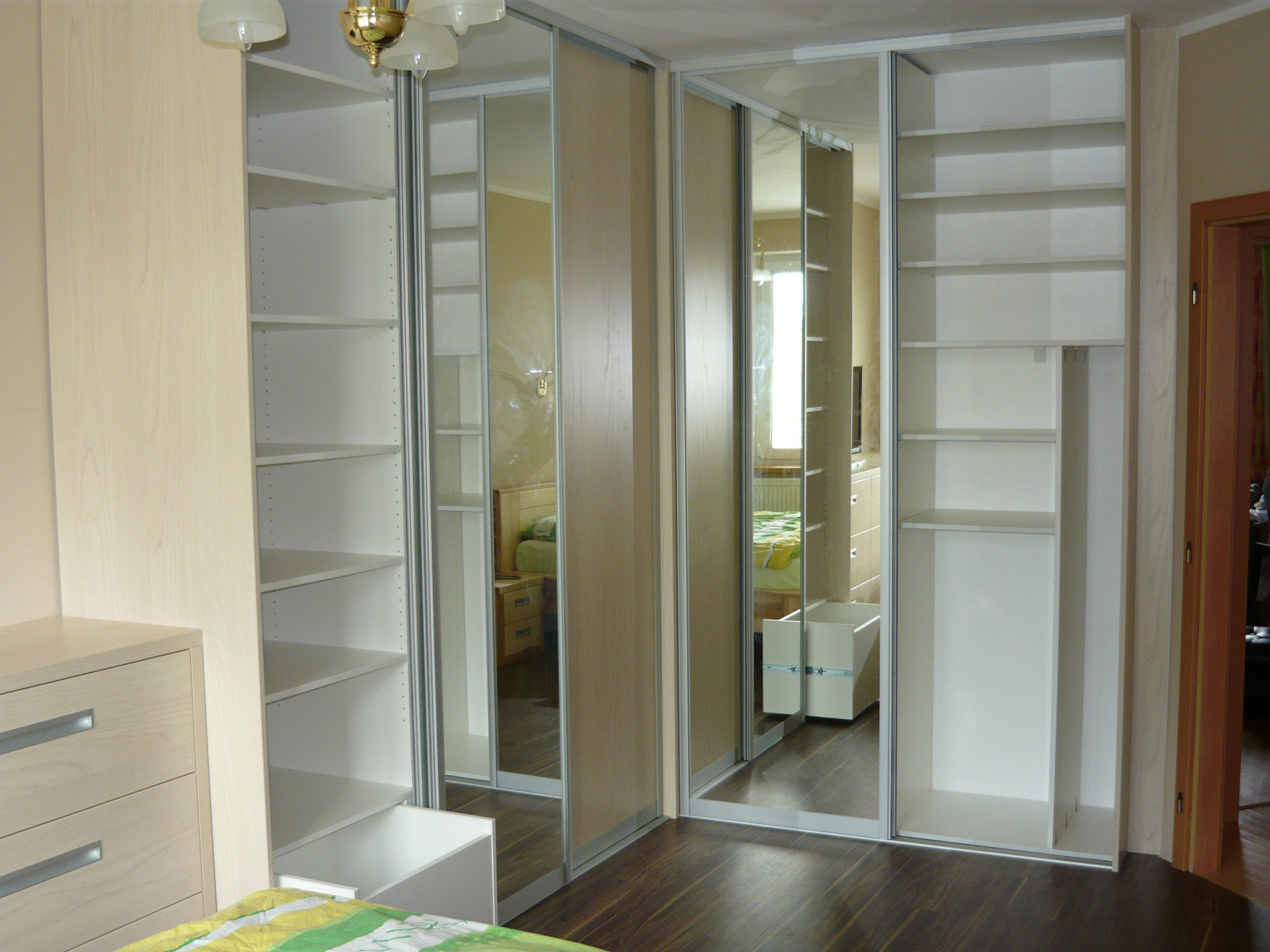 Vestavné skříně - realizace 7